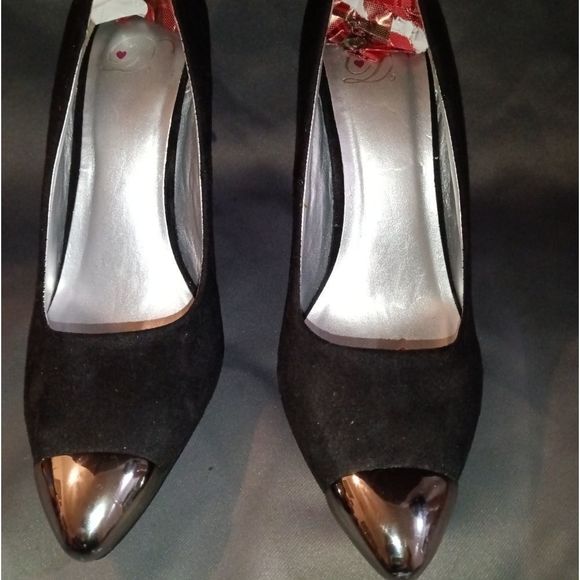 Delights 9.5 cone heel, black felt pointed heels w silver tip - Picture 11 of 11